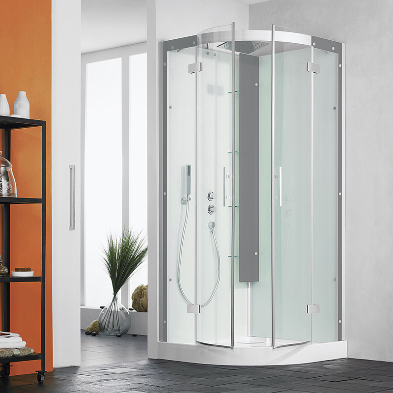 Horizon quadrant cubicle with pivot doors
