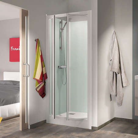 Kineprime Glass cubicle with saloon doors in recess