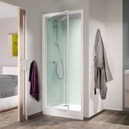 Kineprime Glass cubicle with pivot door in recess
